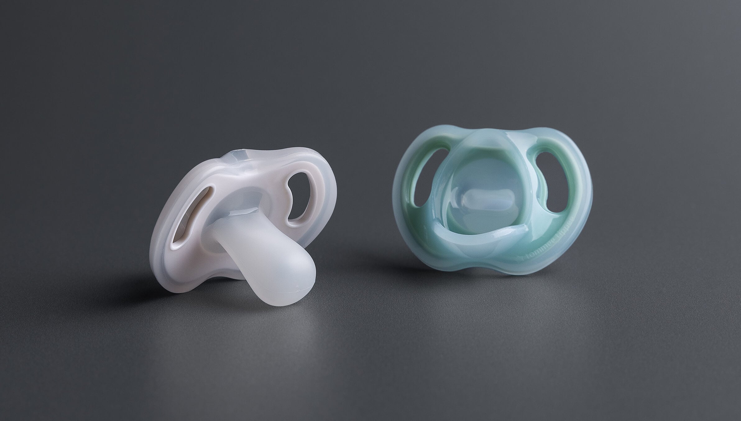 2 Tommee Tippee pacifiers